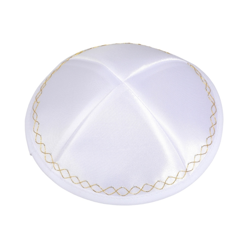 Skull Cap Helmet Liner - Biała satynowa żydowska kipa z złotym